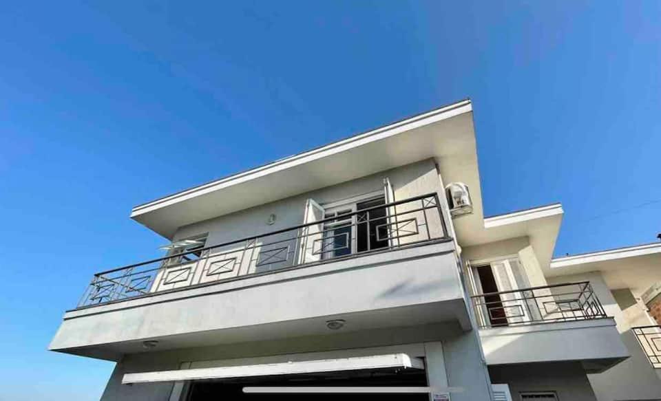 Casa em bairro nobre, bem localizada, com suite. Bento Gonçalves Exterior foto